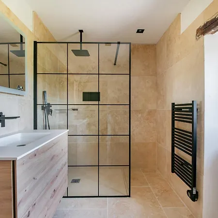 Domaine Du Bois D'asson - Avec Piscine Privée * Villeneuve (Alpes-de-Haute-Provence)